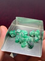 Unearthed Excellence: 38.55ct Swat Emerald Rough Lot - Image 4