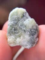 Compact Elegance: 19.14 ct Swat Emerald Specimen with Distinct Crystal Form - Image 7
