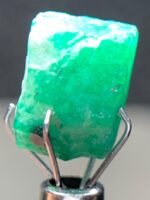 Raw Perfection – 6.08ct Emerald Crystal from Swat Valley - Image 3