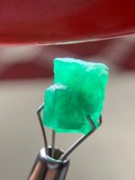 Small in Size, Rich in Soul: 4.28 ct Emerald Crystal from Swat - Image 4