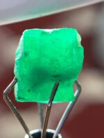 A Balanced Beauty — The 2.90-Carat Swat Emerald Crystal - Image 8
