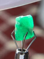 A Balanced Beauty — The 2.90-Carat Swat Emerald Crystal - Image 9