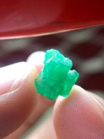 Small in Size, Rich in Soul: 4.28 ct Emerald Crystal from Swat - Image 7