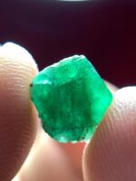 2.465 ct Swat Emerald Crystal – Compact and Vibrant Natural Gem - Image 7