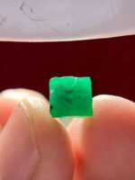 2.20ct Swat Emerald Crystal: Small in Size, Rich in Natural Beauty - Image 4