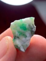 31.05ct Swat Emerald Specimen – Vivid Green Crystal - Image 4