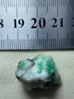 31.05ct Swat Emerald Specimen – Vivid Green Crystal - Image 8