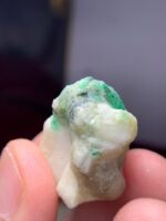 83.85ct Swat Emerald Specimen – Massive Natural Crystal (25.62 x 25.26 x 16.92mm) - Image 5
