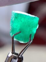A Symphony in Green: 3.30ct Swat Emerald Crystal (8.20 × 8.30 × 7.10 mm) - Image 2