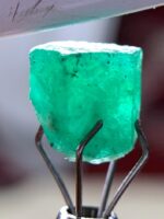 A Symphony in Green: 3.30ct Swat Emerald Crystal (8.20 × 8.30 × 7.10 mm) - Image 5