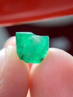 Bold and Balanced: 2.26ct Emerald Crystal from Swat Valley - Image 7