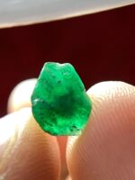 1.61ct Swat Emerald Crystal – A Refined Expression of Natural Elegance - Image 3