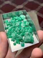 A Closer Look at a 56.03 ct Swat Emerald Rough: Size, Potential, and Significance - Image 10