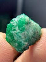 17.85ct Swat Emerald Crystal – Bold Color, Natural Form, Collector’s Grade - Image 5