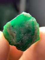 17.85ct Swat Emerald Crystal – Bold Color, Natural Form, Collector’s Grade - Image 7