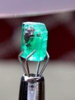 1.31 ct Swat Emerald Crystal — Graceful Green Gem - Image 9