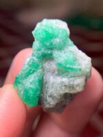 30.85 ct Swat Emerald Specimen – Compact Natural Crystal Beauty - Image 12