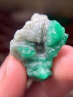 30.85 ct Swat Emerald Specimen – Compact Natural Crystal Beauty - Image 10