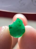 Elegant and Rare: A 2.51 ct Emerald Crystal from Swat, Pakistan - Image 6