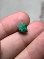 Elegant and Rare: A 2.51 ct Emerald Crystal from Swat, Pakistan - Image 7