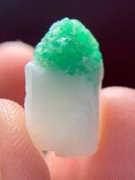 Natural Precision: 9.05ct Swat Emerald Specimen with Vibrant Green Clarity - Image 5