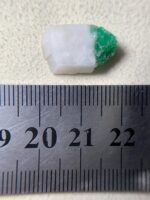 Natural Precision: 9.05ct Swat Emerald Specimen with Vibrant Green Clarity - Image 8