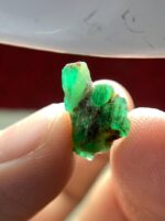 Small but Striking: A 6.45 ct Emerald Crystal from Laghman, Afghanistan - Image 2
