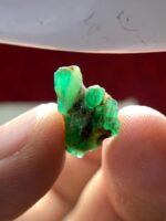 Small but Striking: A 6.45 ct Emerald Crystal from Laghman, Afghanistan - Image 5