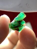 Small but Striking: A 6.45 ct Emerald Crystal from Laghman, Afghanistan - Image 7