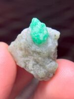 24.89 ct Swat Emerald Specimen – Compact Gem with Exceptional Character - Image 5
