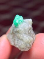 24.89 ct Swat Emerald Specimen – Compact Gem with Exceptional Character - Image 9