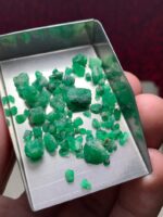 27.64 ct Natural Emerald Rough Lot – Swat Valley, Pakistan - Image 4