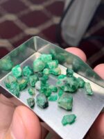 Exceptional 42.66 ct Emerald Rough Lot from Swat - Image 11