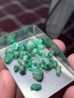 Exceptional 42.66 ct Emerald Rough Lot from Swat - Image 12
