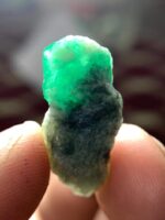 A Rare Glimpse of Nature – 16.40 ct Swat Emerald Specimen - Image 9