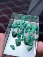 Exceptional 42.66 ct Emerald Rough Lot from Swat - Image 9