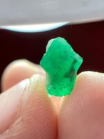 A Bold Statement in Green: 2.54 Carat Swat Emerald Crystal with Deep Natural Presence - Image 11