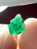Refined Geometry: 1.47 Carat Swat Emerald Crystal with Natural Balance and Depth - Image 5
