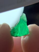 The Captivating Charm of a 1.26ct Emerald Crystal - Image 11