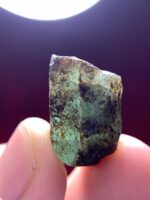 The 32.60 ct Emerald Crystal from Laghman: A Gem of Majestic Green - Image 4