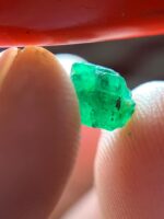 A Spark of Green: 1.35 ct Panjshir Emerald Crystal - Image 7