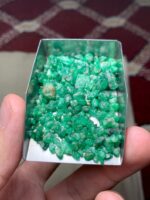 65 Carat Swat Emerald Rough Lot – A Slender Crystal with Linear Elegance - Image 5