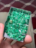 65 Carat Swat Emerald Rough Lot – A Slender Crystal with Linear Elegance - Image 7