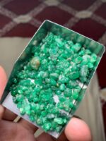 65 Carat Swat Emerald Rough Lot – A Slender Crystal with Linear Elegance - Image 11