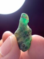 10.00ct Swat Emerald Crystal – A Striking Elongated Gem from Pakistan's Emerald Belt - Image 3