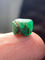 4.21 ct Swat Emerald Crystal – A Compact Gem of Natural Elegance - Image 3