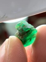 4.21 ct Swat Emerald Crystal – A Compact Gem of Natural Elegance - Image 6