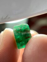 4.21 ct Swat Emerald Crystal – A Compact Gem of Natural Elegance - Image 7