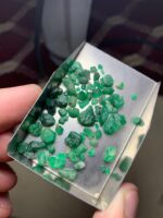 Swat’s Captivating Gem: A 34.65 Carat Emerald Rough Lot - Image 8