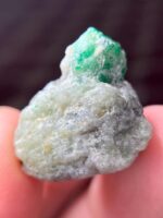 Swat Emerald Specimen: 38-Carat Mineral Crystal - Image 6